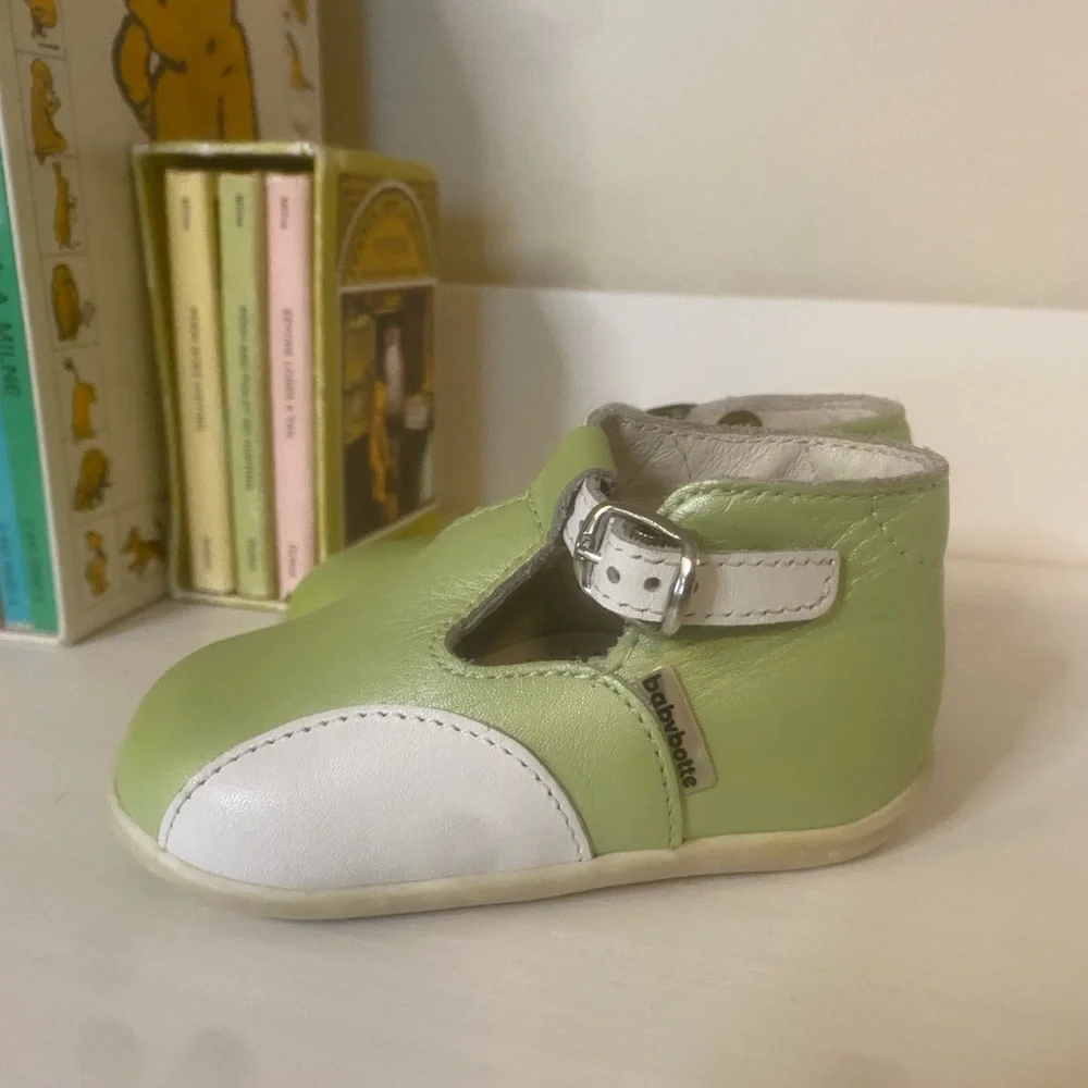 Baby Botte Mary Jane’s. Like New. Size 3 - Picture 1 of 8